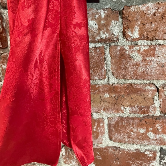 ❤️🥂Lulu’s Prosecco Toasts Red Floral Jacquard Mini Dress - XS 🥂❤️ - Picture 9 of 14